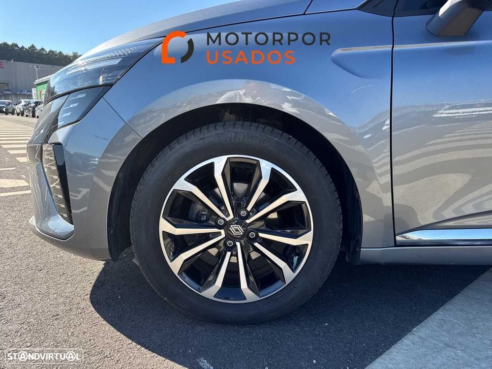 Renault Clio 1.0 TCe Techno Bi-Fuel - 11
