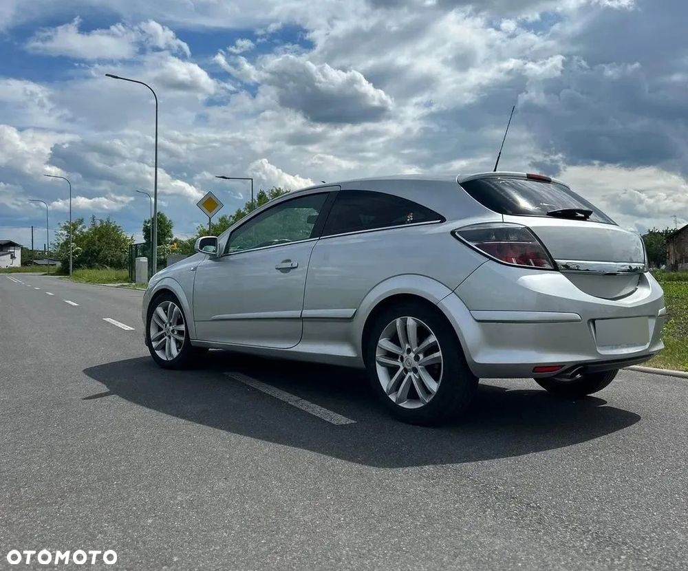 Opel Astra 2.0 Turbo Sport - 4