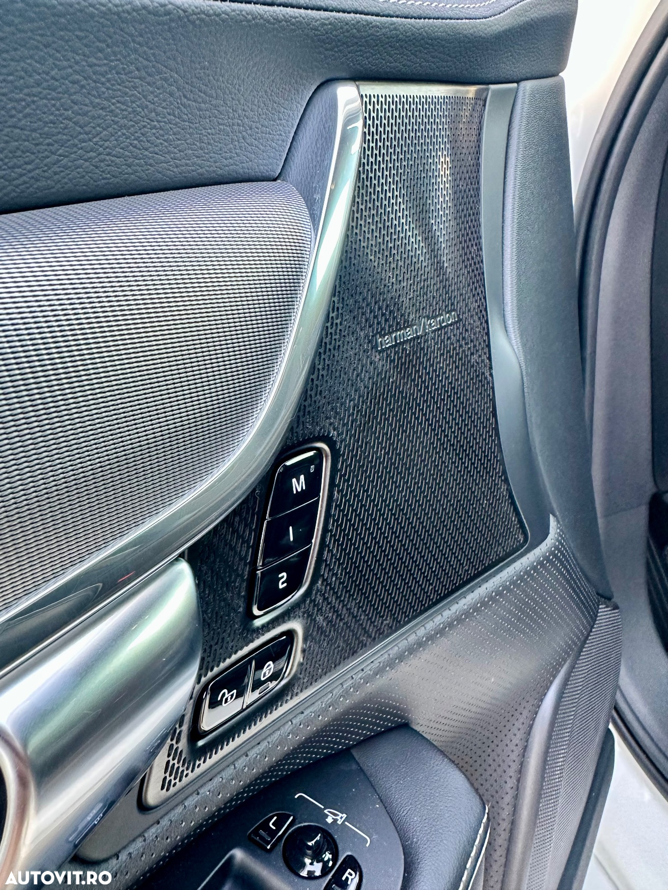 Volvo S90 B5 D AWD Geartronic RDesign - 19