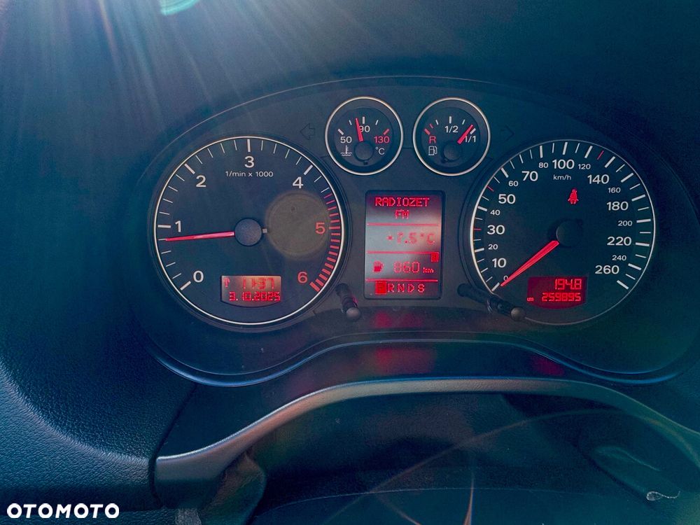 Audi A3 3-drzwiowe 2.0 TDI DPF Ambiente S tronic - 14