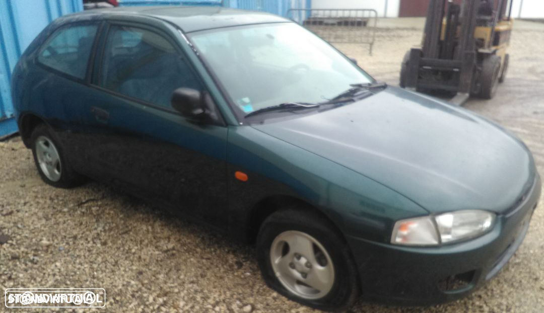 Mitsubishi colt GLX 1.3 de 1998 para peças - 4
