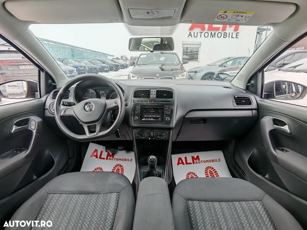 Volkswagen Polo - 2