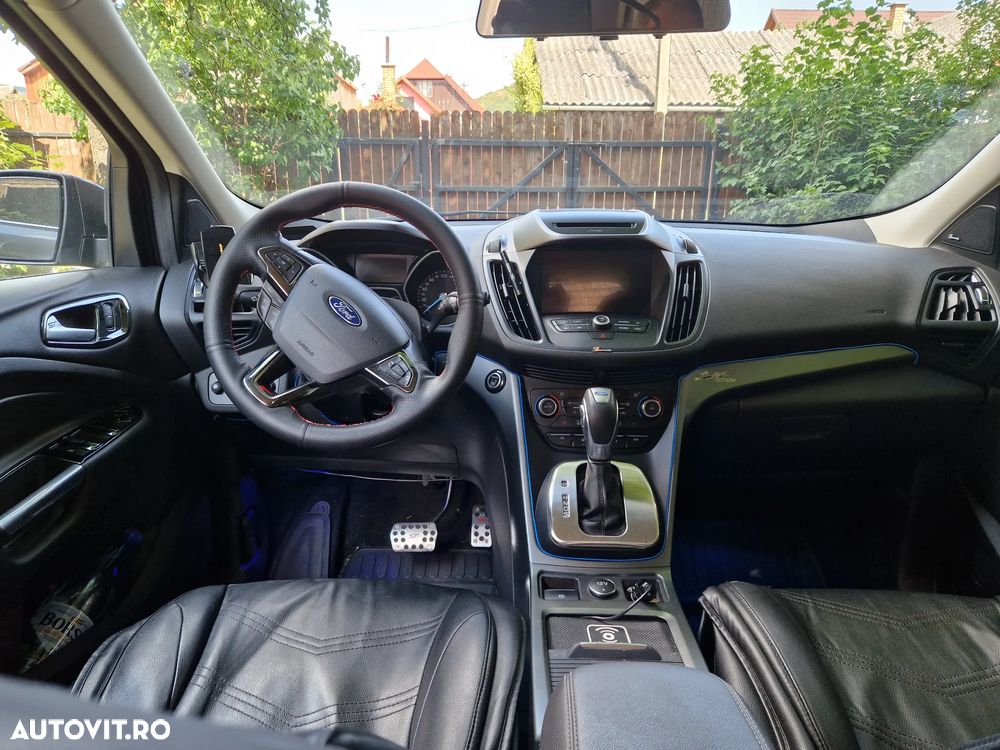 Ford Kuga - 14