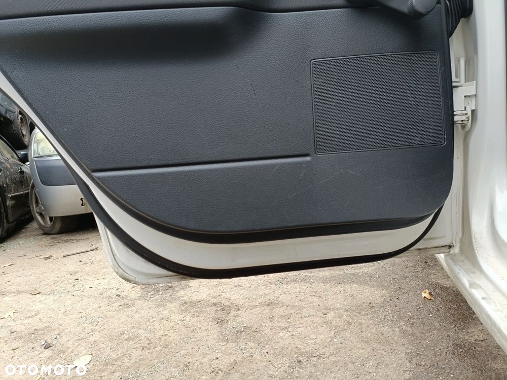 VOLKSWAGEN POLO IV 9N 01-09 LIFT 2009 r. LB9A DRZWI LEWY TYŁ LT BIAŁE * - 11