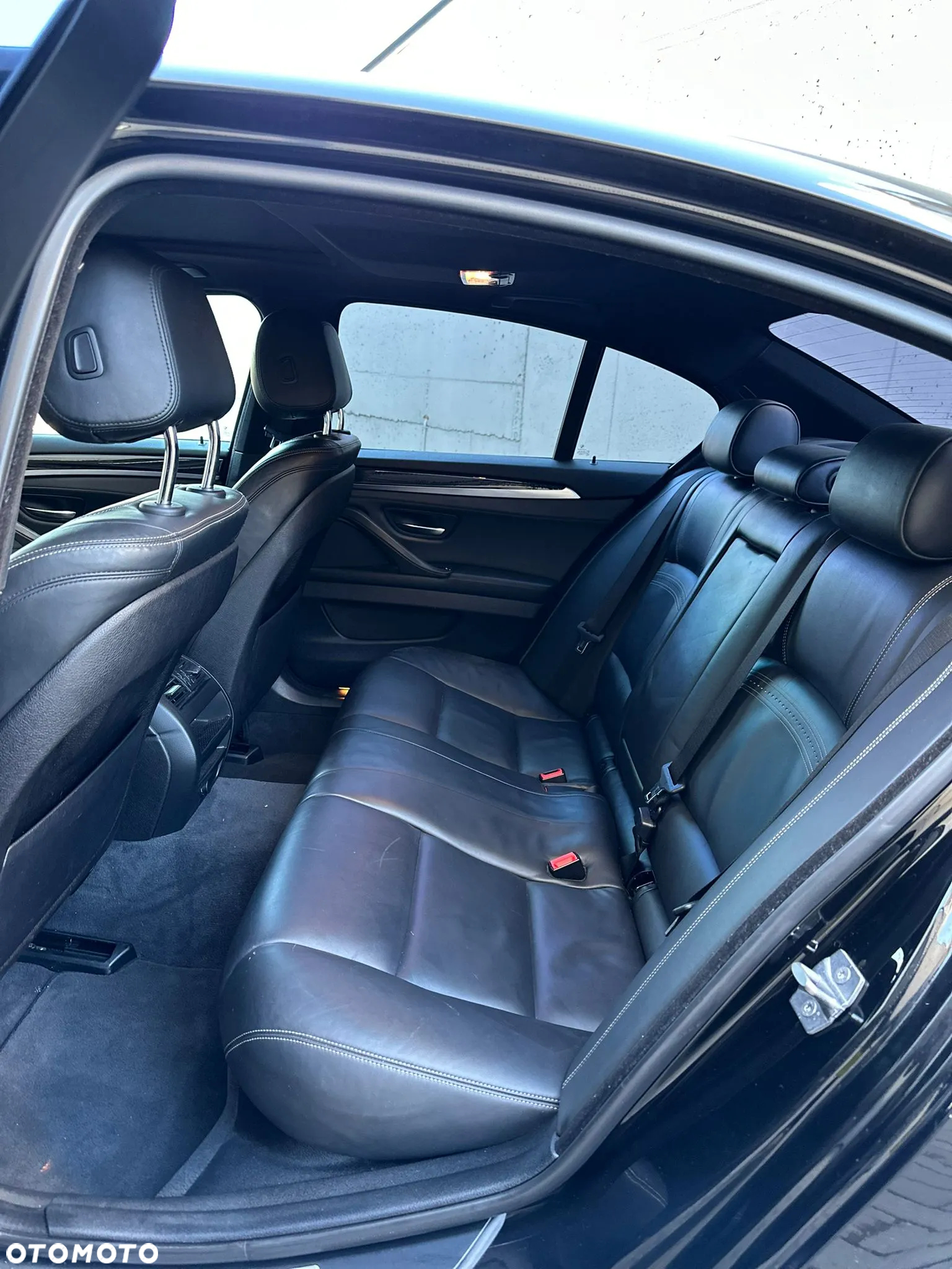 BMW Seria 5 535i xDrive Luxury Line - 7