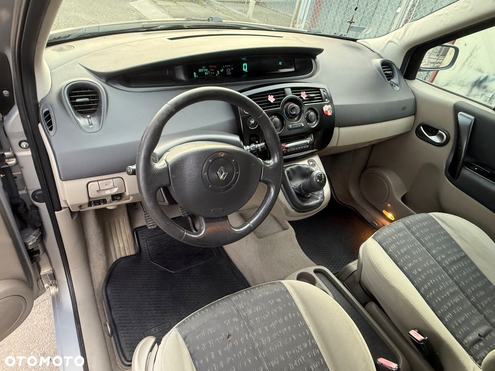 Renault Scenic - 15
