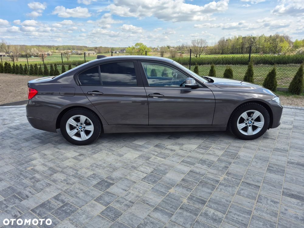 BMW Seria 3 316d - 4