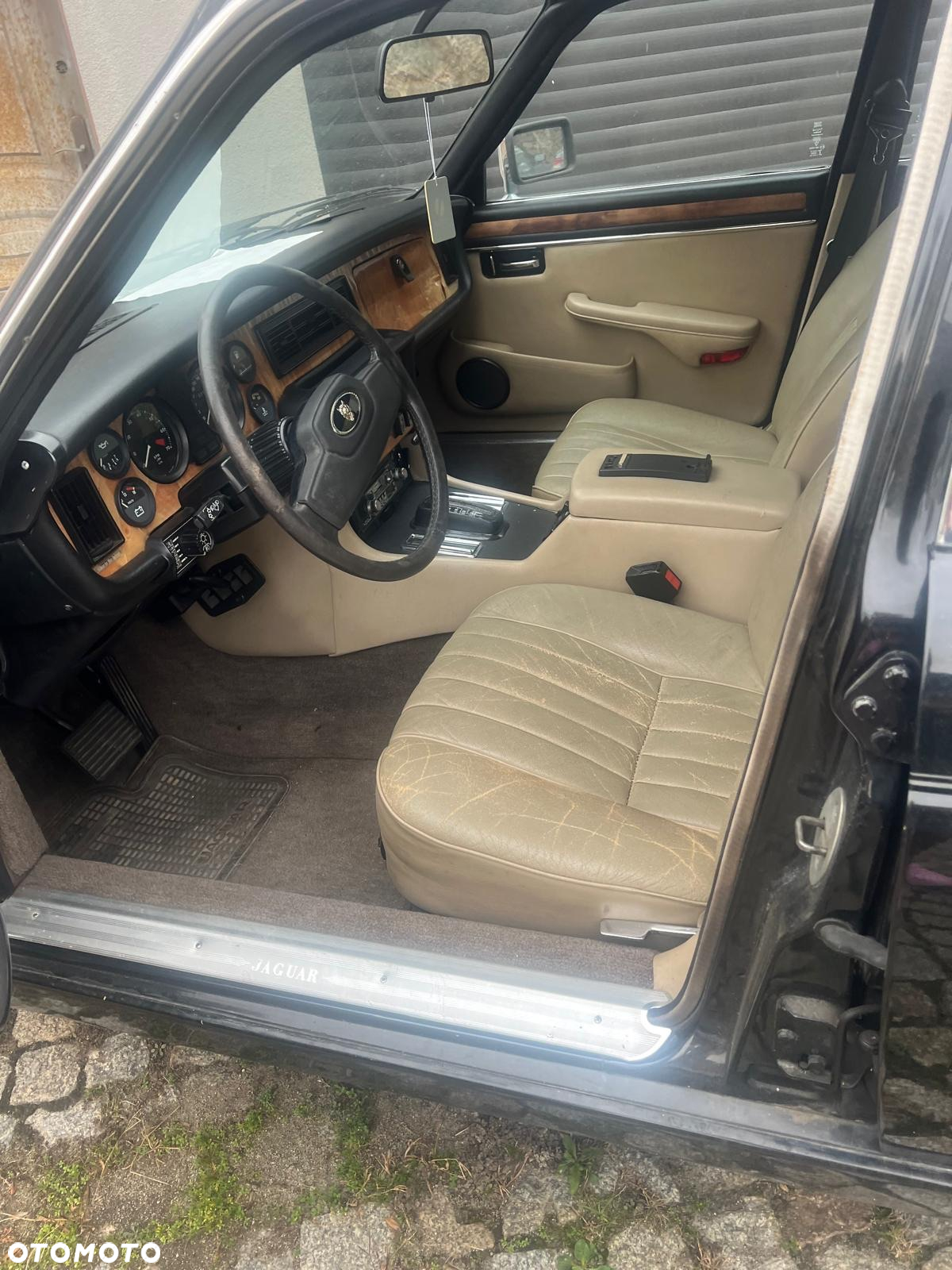 Jaguar XJ XJ12 6.0i - 18