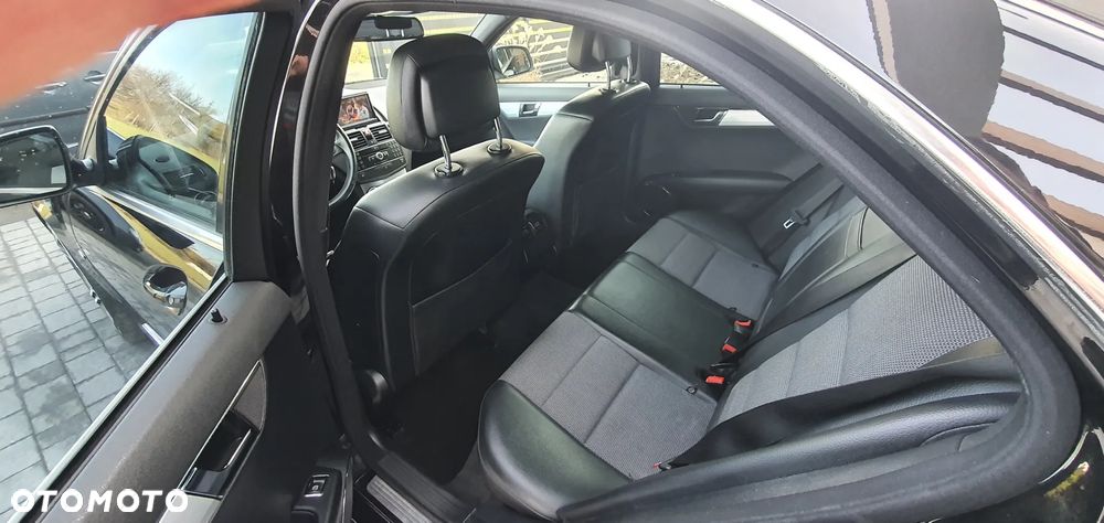 Mercedes-Benz Klasa C - 31