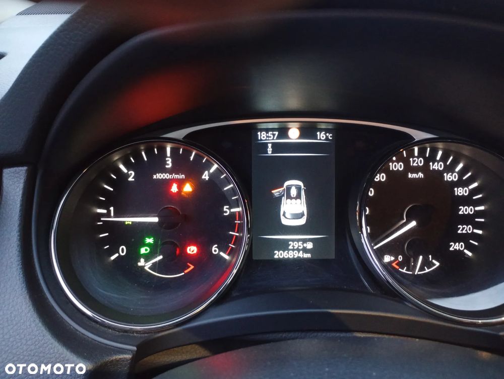 Nissan X-Trail 1.6 DCi N-Connecta 4WD - 21