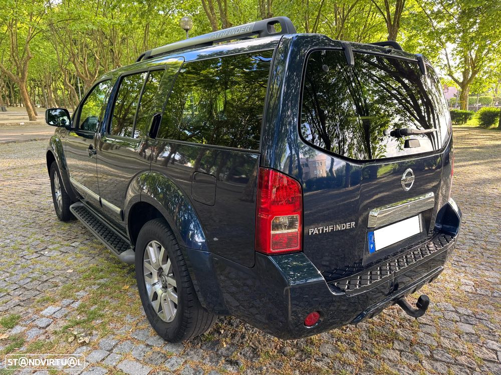 Nissan Pathfinder 3.0 dCi V6 LE 7L IT P.Bo.AT - 7