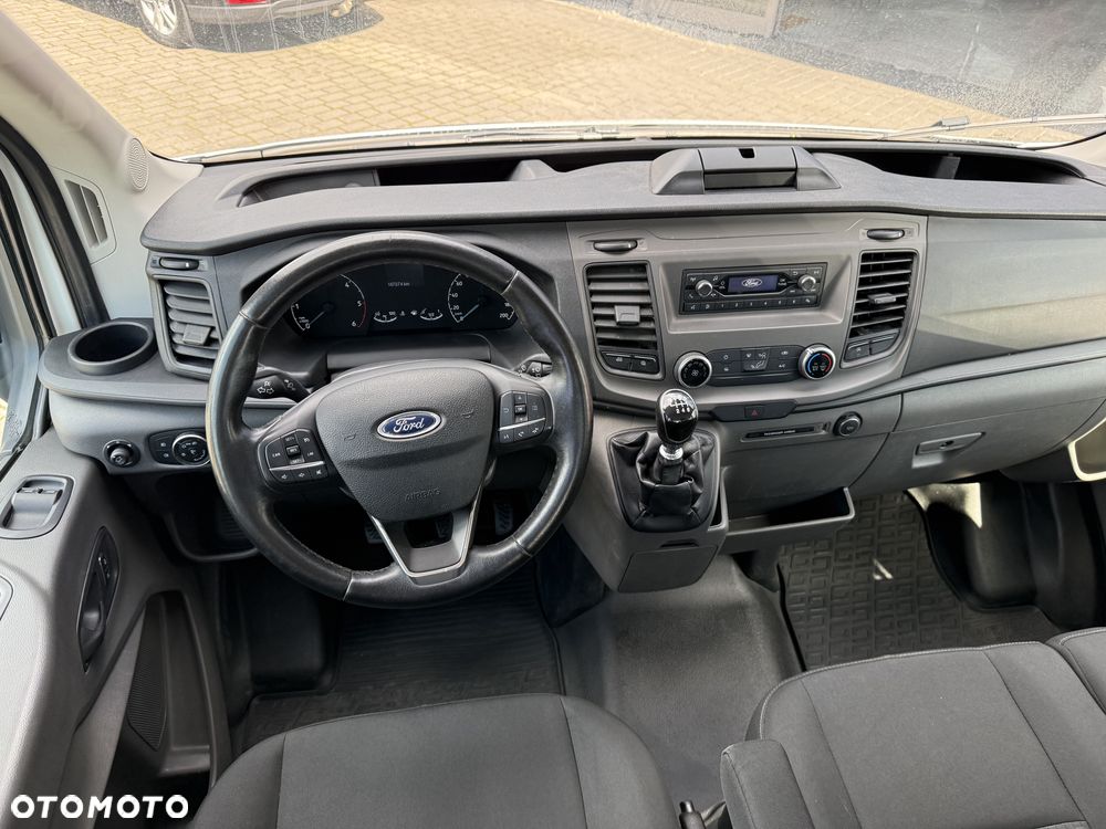 Ford Transit - 32