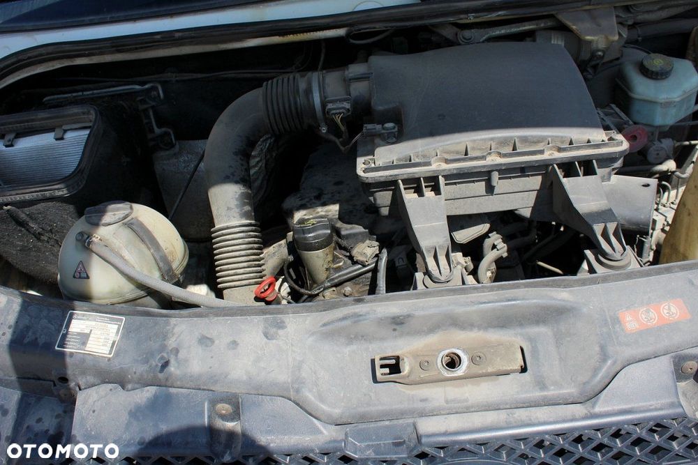 Mercedes Sprinter W906 2008 2.2CDI 646986 Bus (MASKA, ZDERZAK, LAMPA, BŁOTNIK, DRZWI, SZYBA, FOTEL) - 7