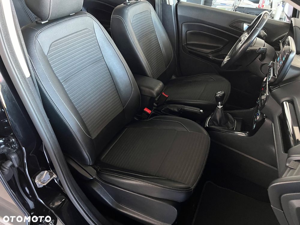 Ford EcoSport - 34