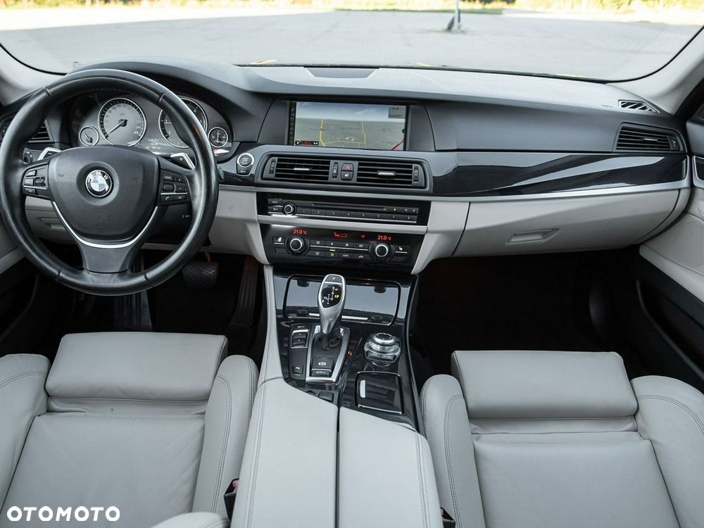 BMW Seria 5 520d Luxury Line - 6