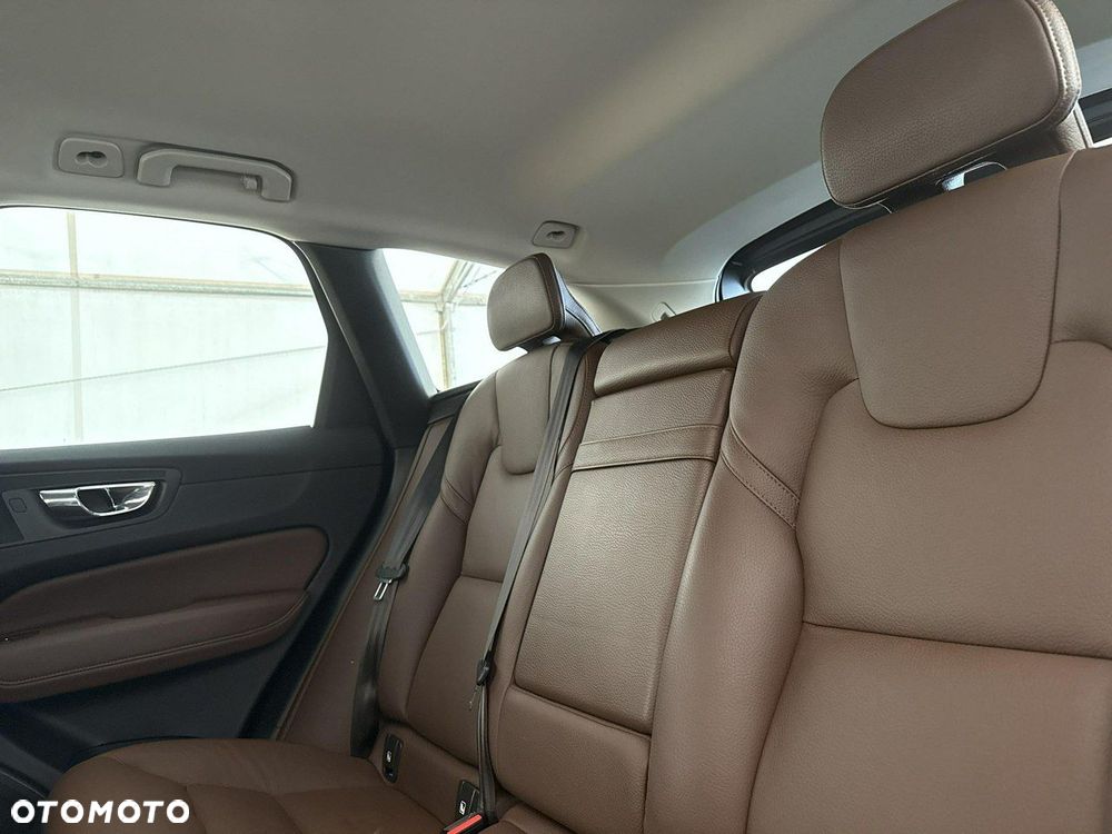 Volvo XC 60 - 19