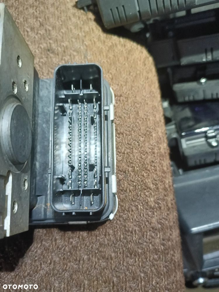 KOMPRESOR ZAWIESZENIA PNEUMATYCZNEGO MERCEDES W223 AIRMATIC A2239014207 - 7