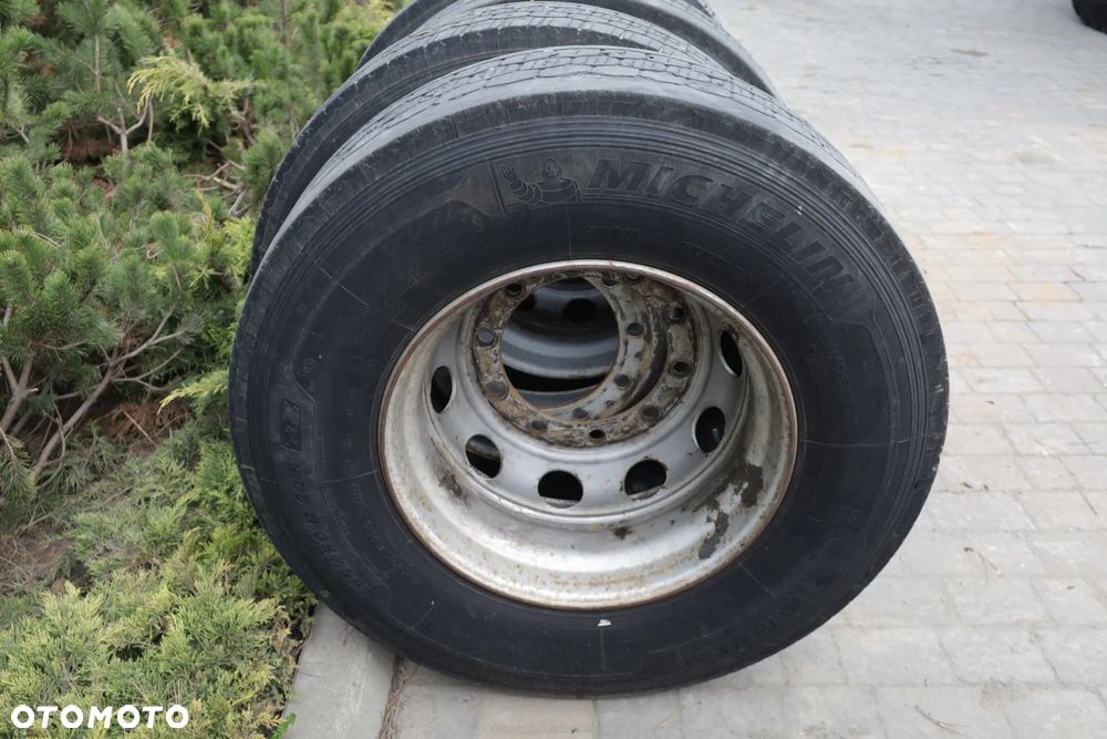 Koła, koło felgi 22,5 opony 295/80 R22.5 - 4