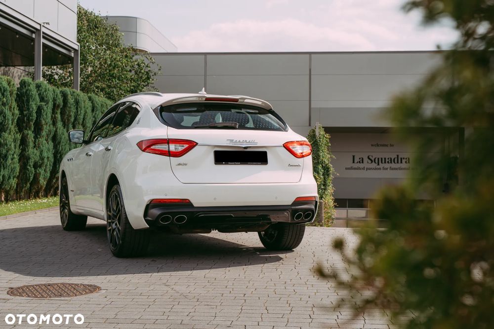 Maserati Levante S - 4