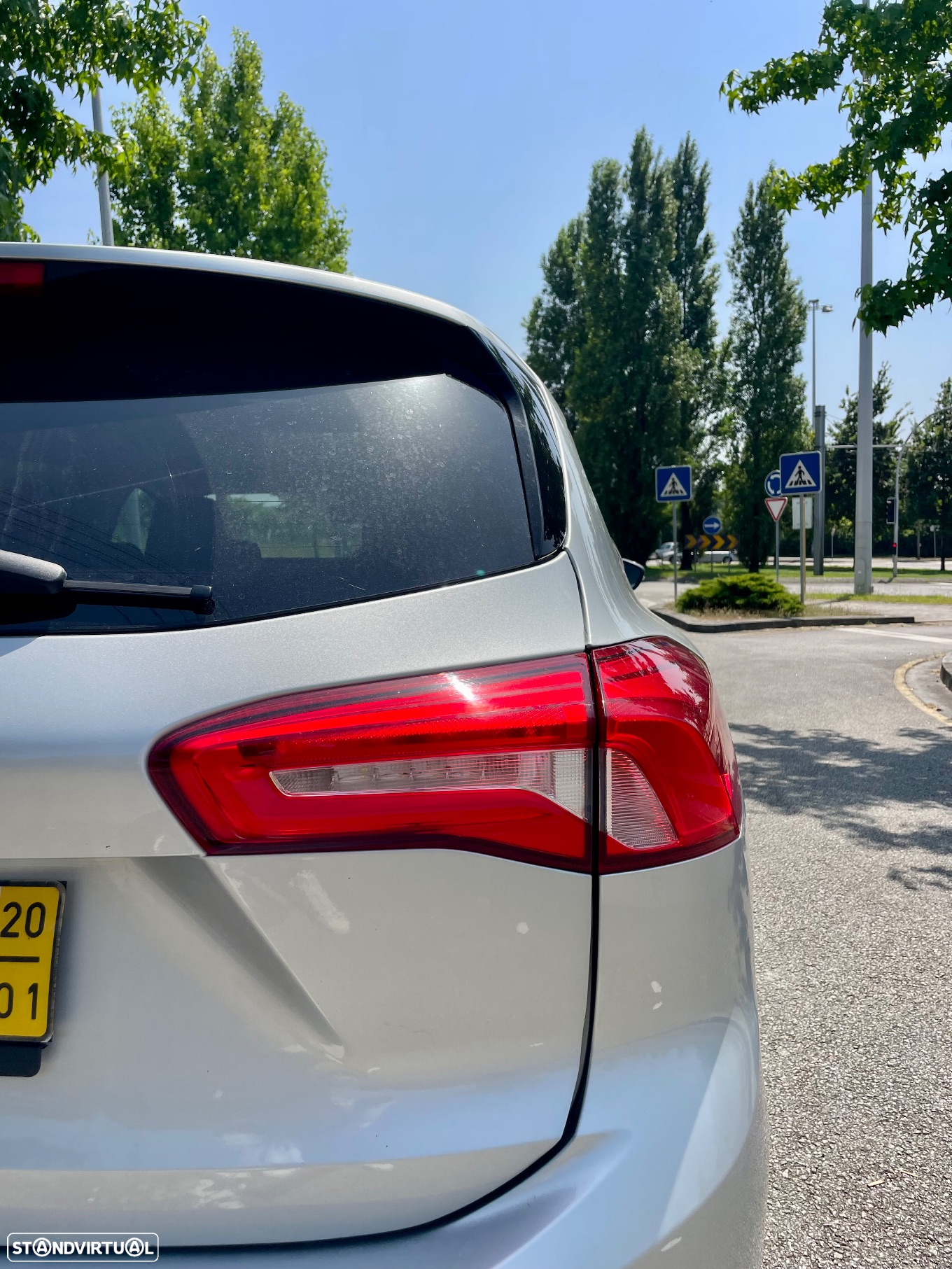 Ford Focus SW 1.5 TDCi EcoBlue Active - 9