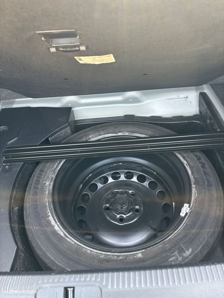 VW Passat 2.0 TDI Confortline - 8