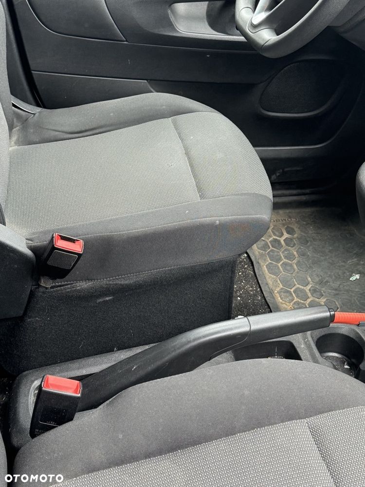 Opel Combo XL - 21