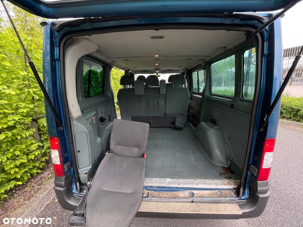 Ford Transit - 25