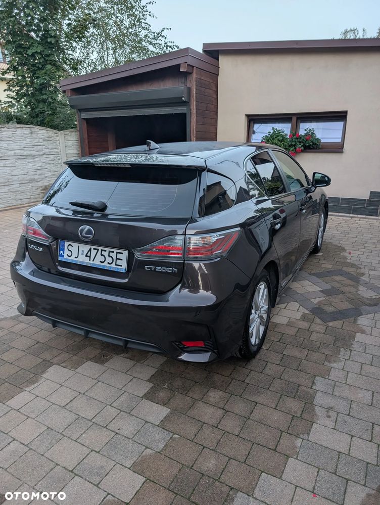 Lexus Ct 200H 2015 photo 3