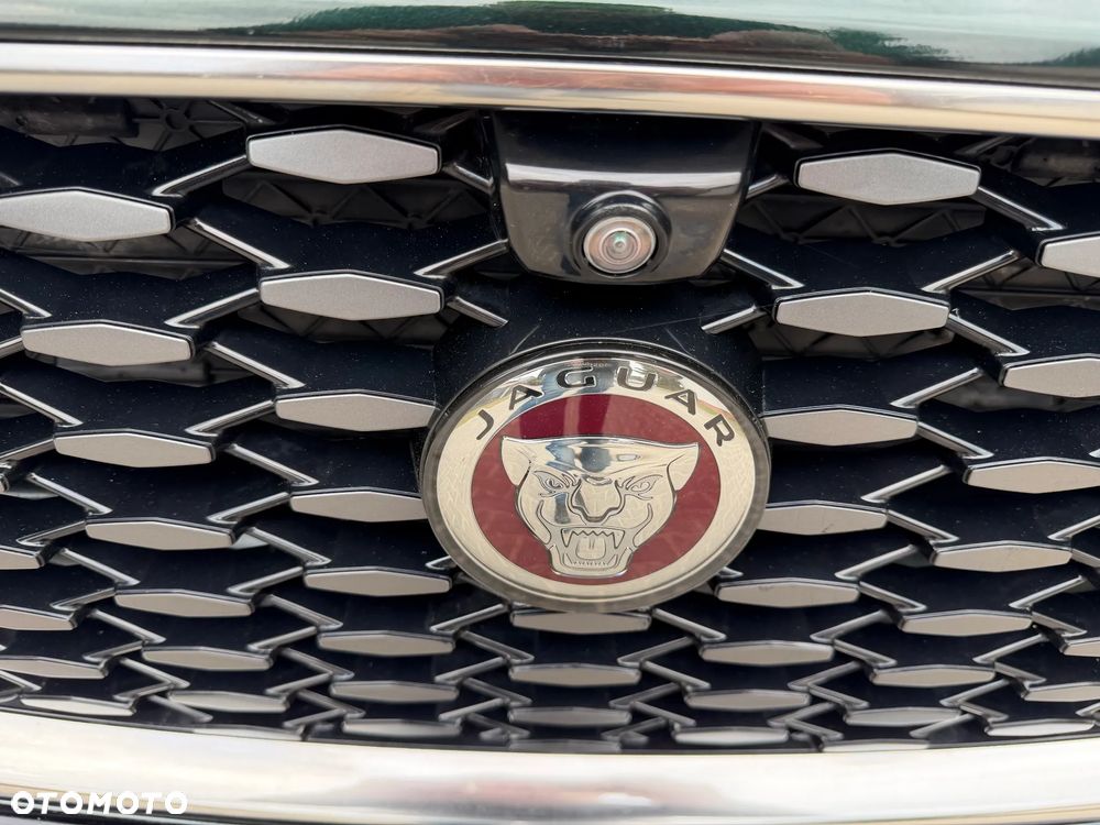Jaguar XF D200 R-Dynamic S - 24