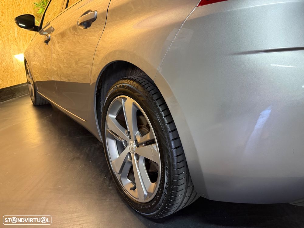 Peugeot 308 1.6 BlueHDi Allure J17 - 19