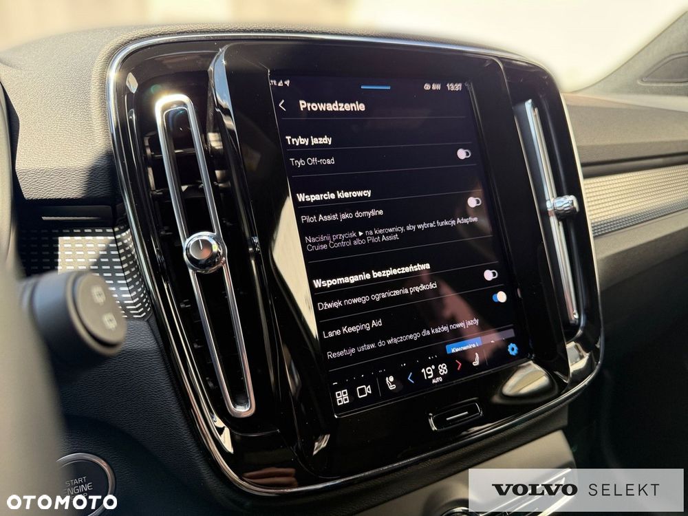 Volvo XC 40 - 22
