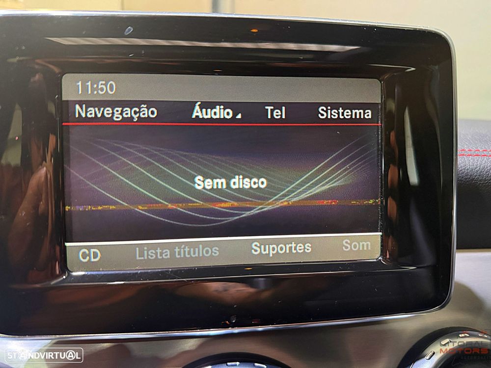 Mercedes-Benz GLA 220 CDI 4Matic 7G-DCT AMG Line - 32