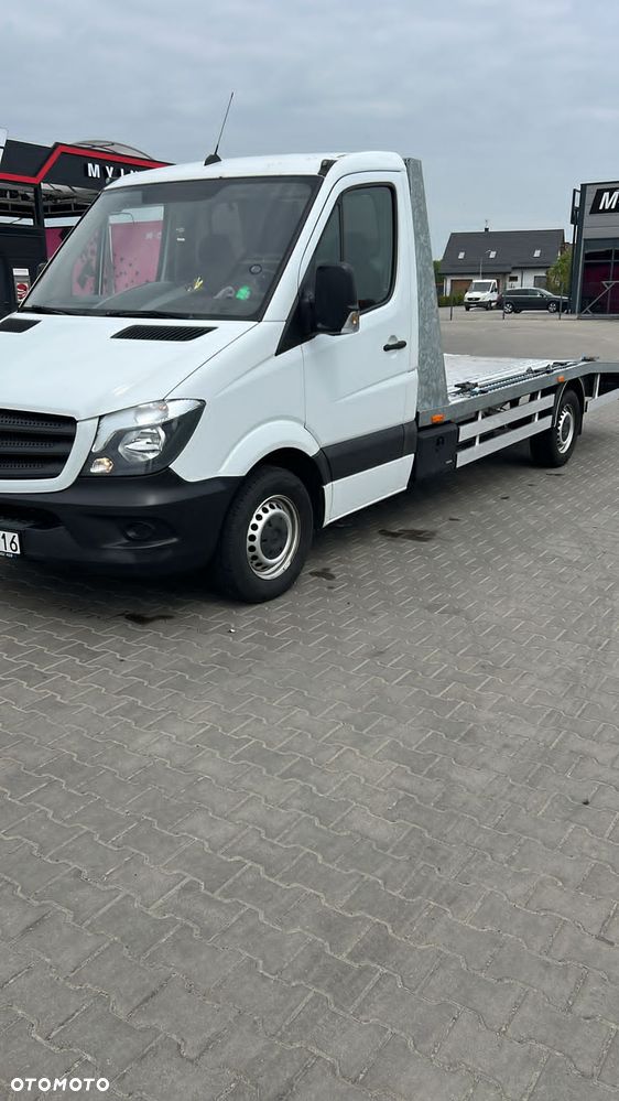 Mercedes-Benz Sprinter - 2