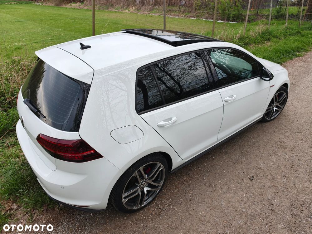 Volkswagen Golf - 19