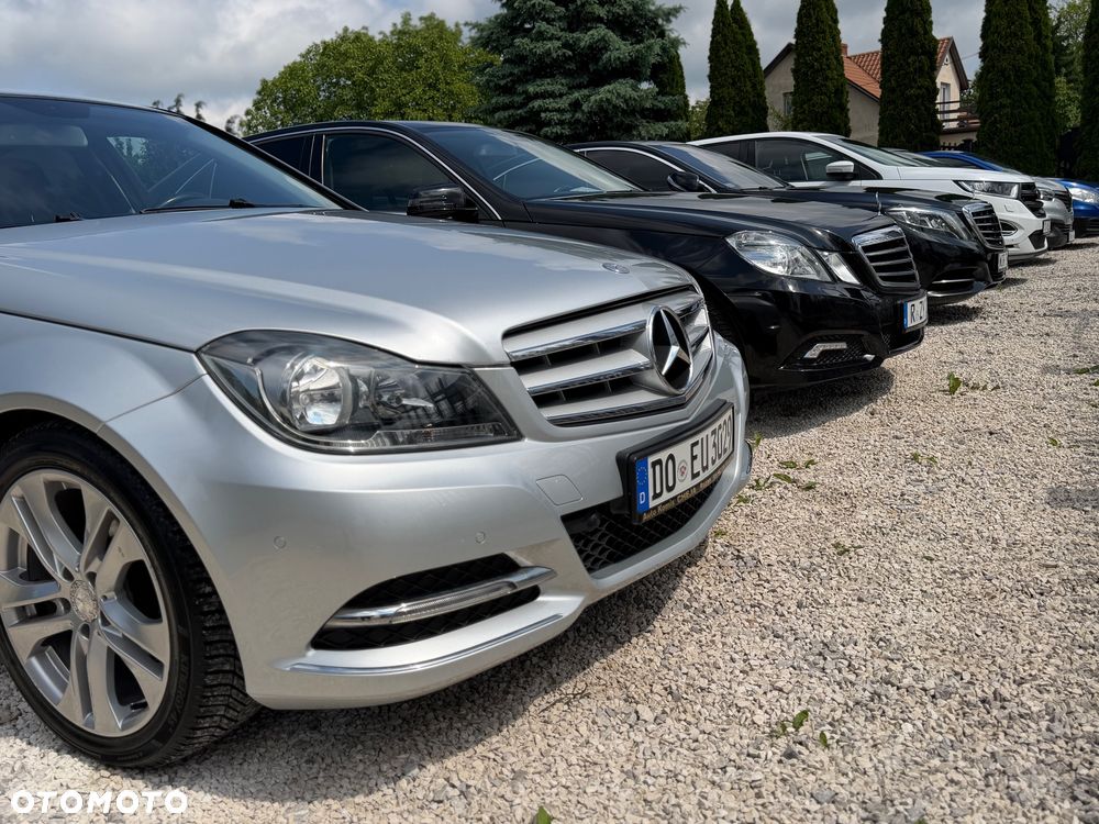 Mercedes-Benz Klasa C 180 CGI Automatik BlueEFFICIENCY Avantgarde - 6