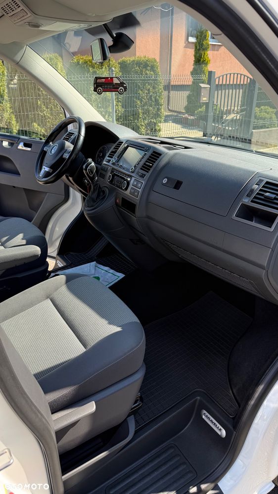 Volkswagen Multivan - 9