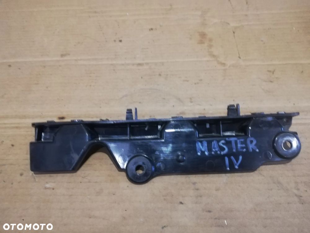 RENAULT MASTER IV 4 ŚLIZG ZDERZAKA PRAWY PRZÓD - 2