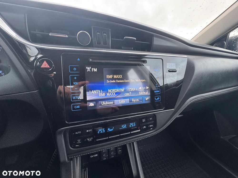 Toyota Corolla 1.6 Comfort - 18