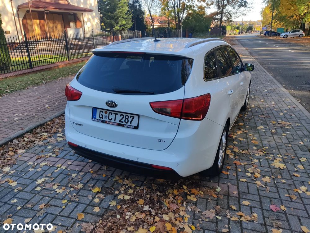 Kia Ceed - 4