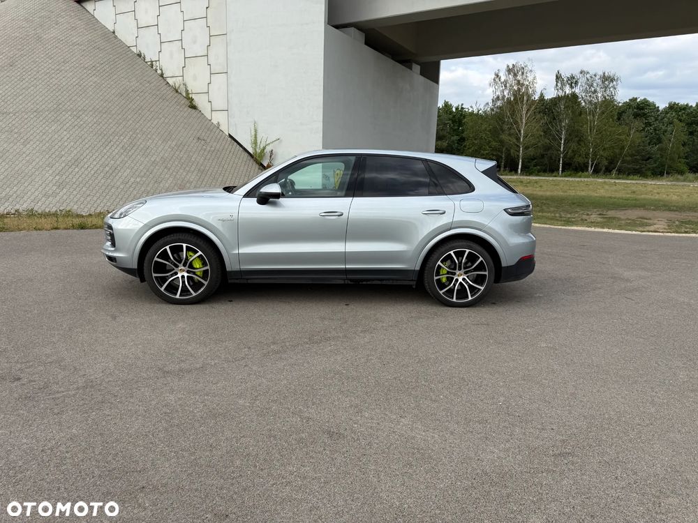 Porsche Cayenne E-Hybrid - 5