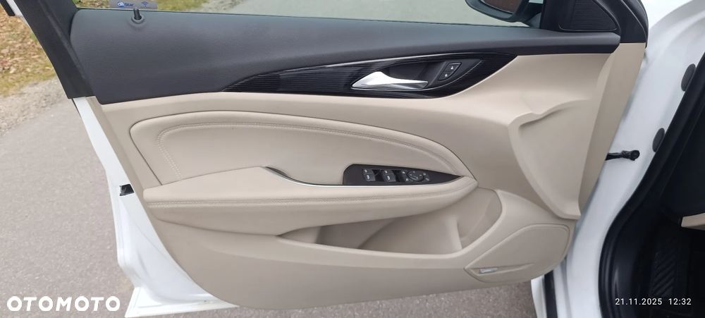 Opel Insignia 2.0 BiTurbo D 4x4 Automatik GSI - 12