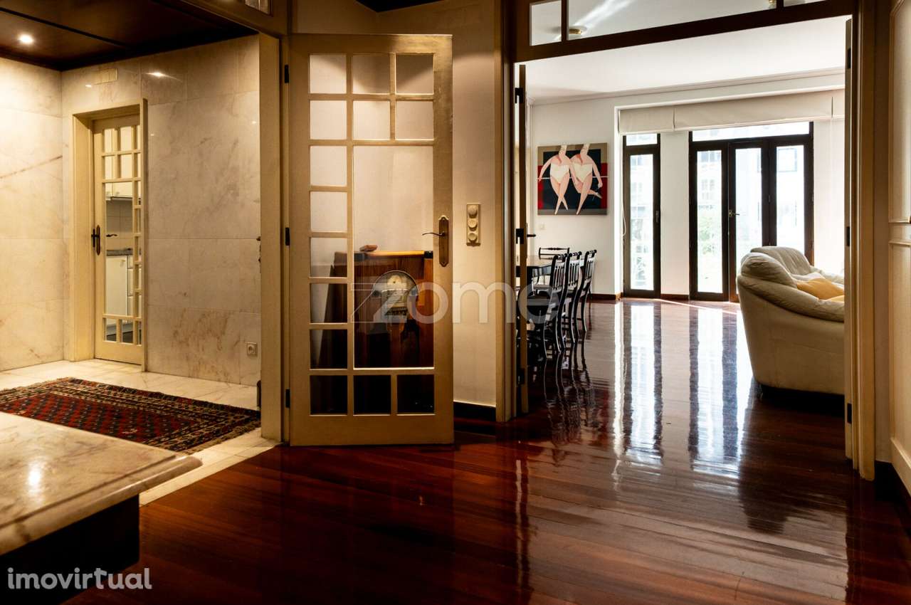 T2 no emblematico Héron Castilho - Grande imagem: 3/36