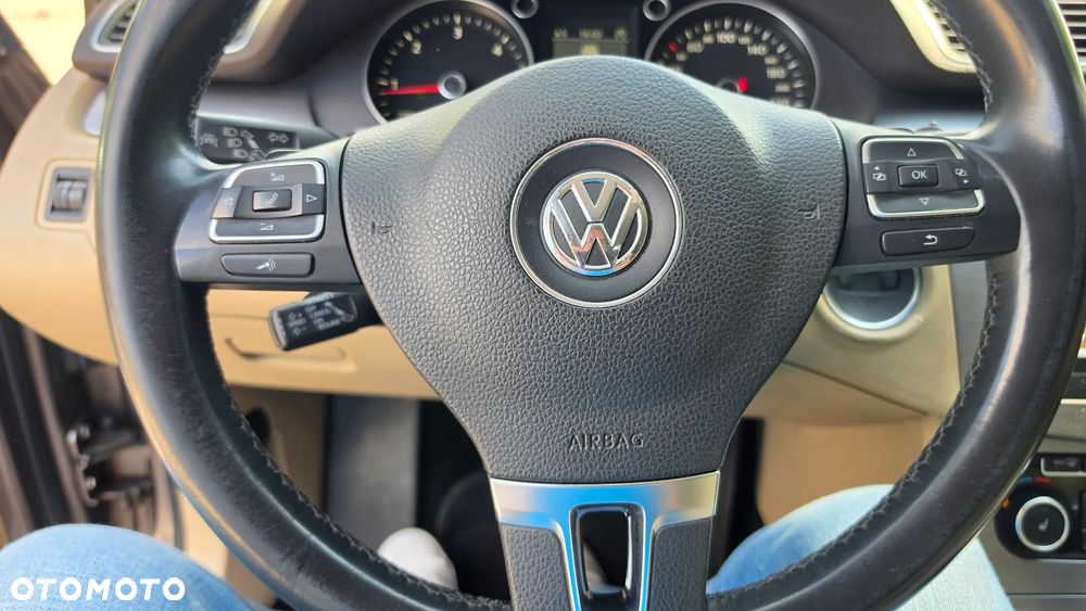 Volkswagen Passat 2.0 TDI Highline DSG - 23