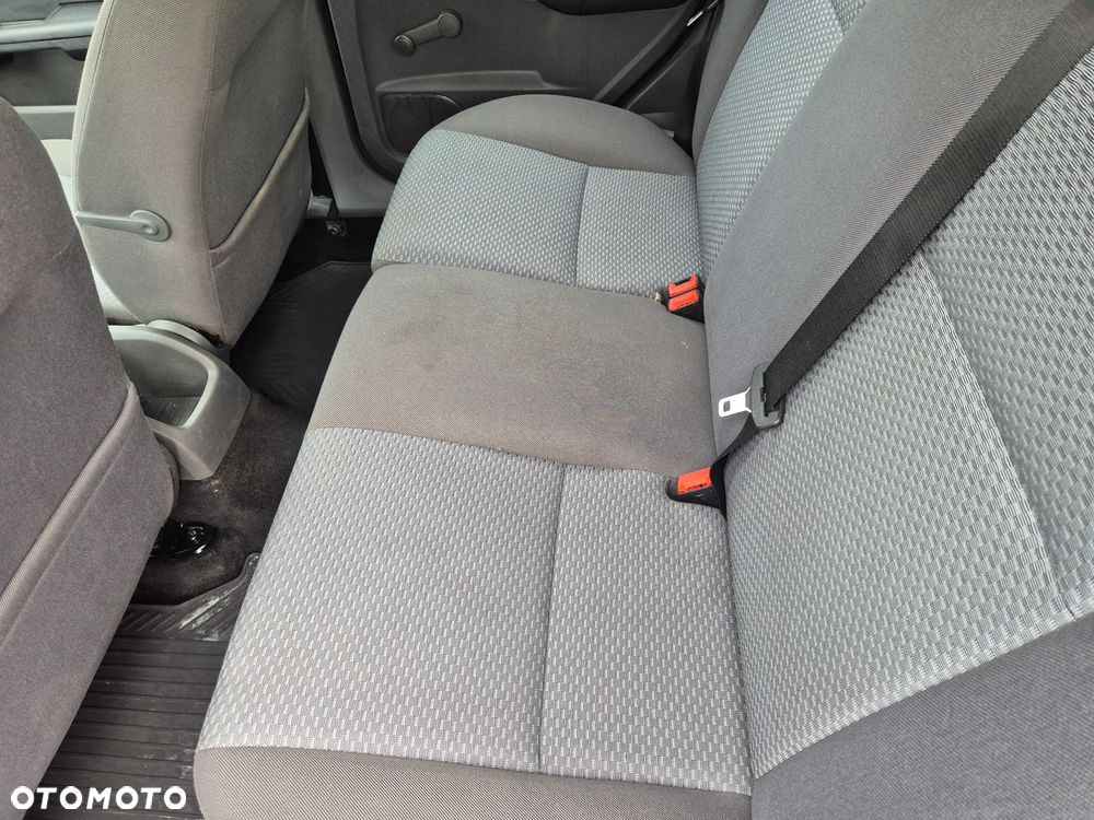 Ford Focus 1.6 16V Ambiente - 12