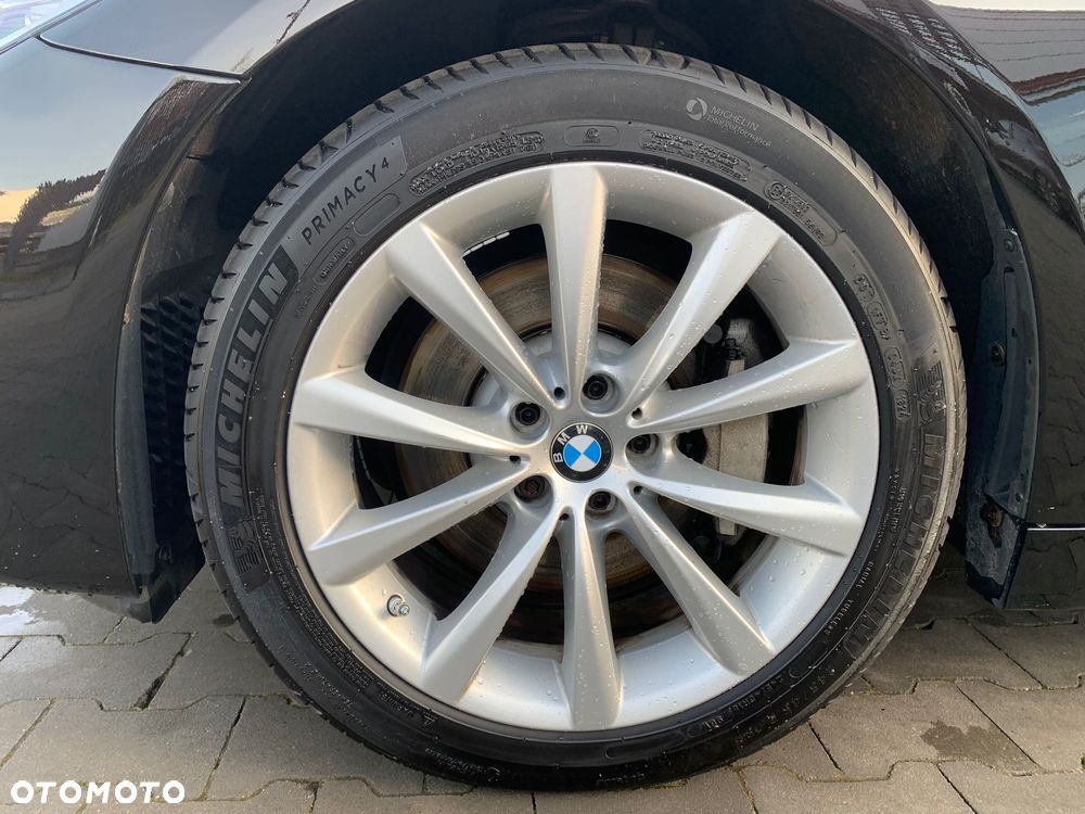 BMW Seria 5 530i GPF xDrive Luxury Line - 23