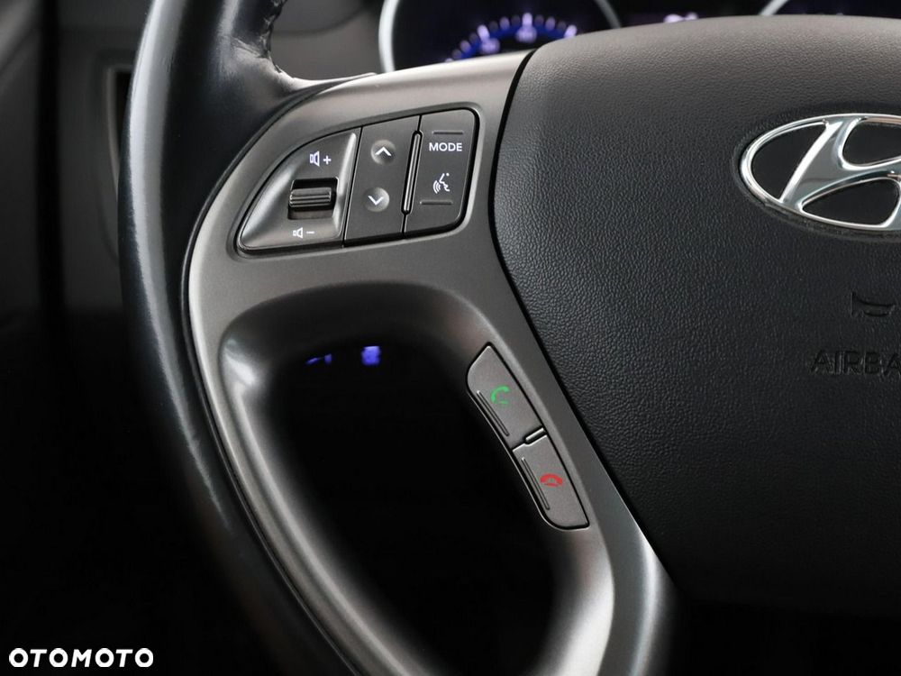 Hyundai ix35 1.6 2WD Fifa World Cup Edition - 32