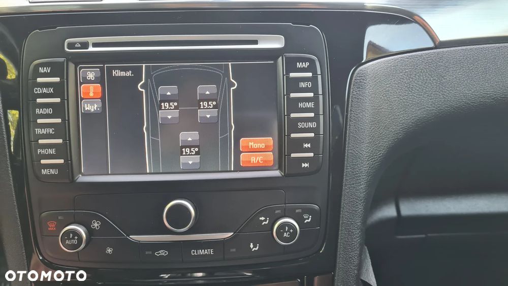 Ford Galaxy 2.0 TDCi Titanium - 22