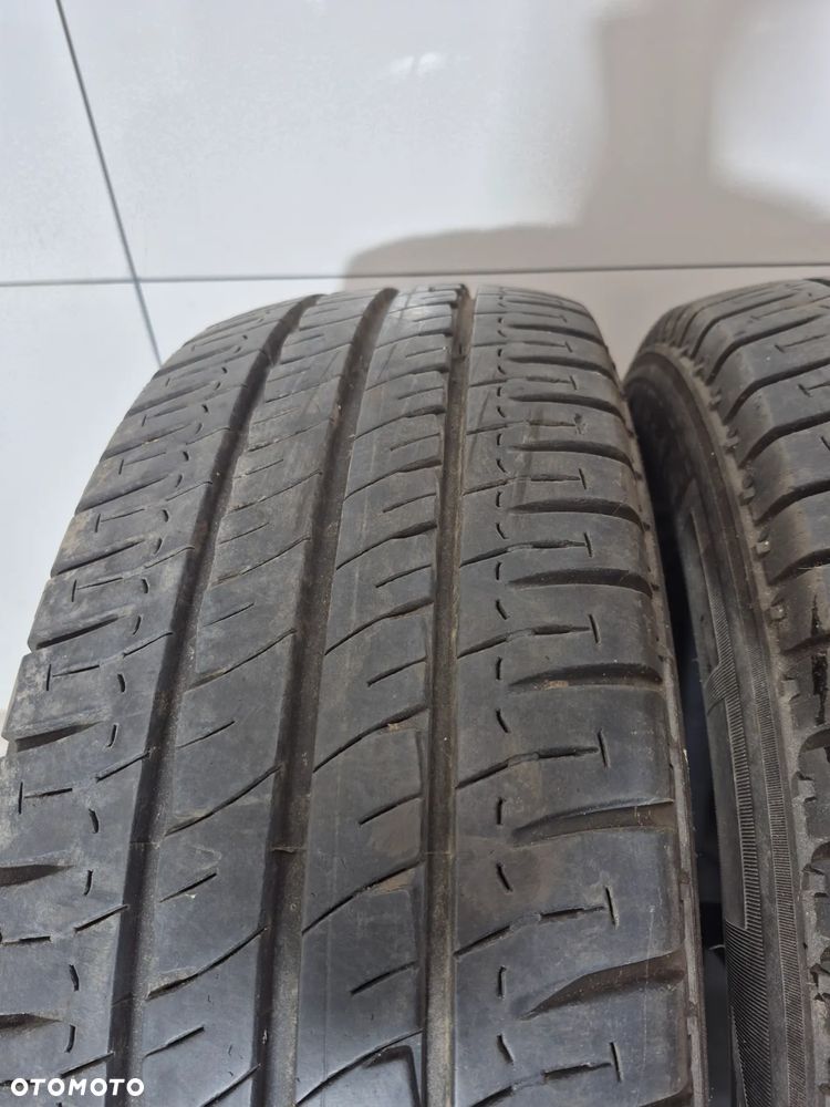 Opony Michelin AGILIS 235/65R16C - 2