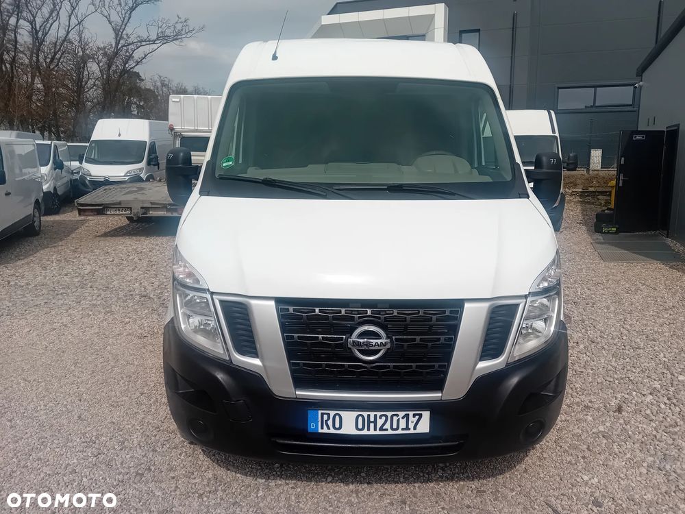 Nissan NV-400 - 2