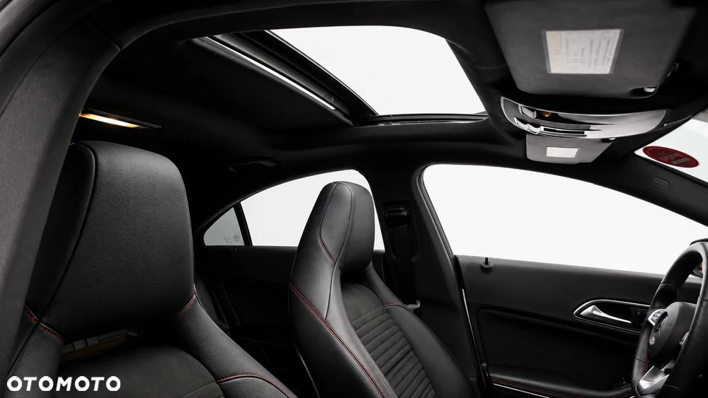 Mercedes-Benz CLA 250 4-Matic AMG Line - 27